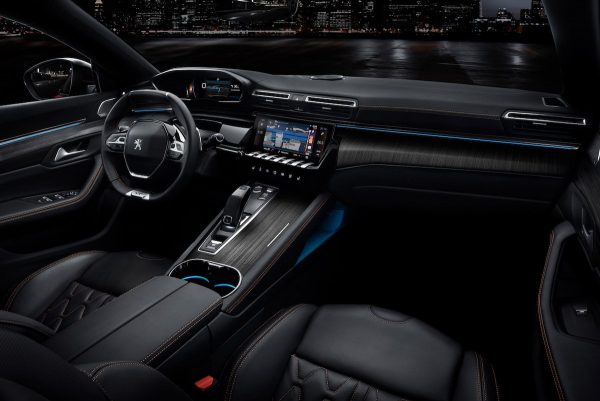 Peugeot 508 interior