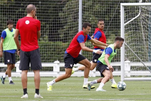  Athletic alineación