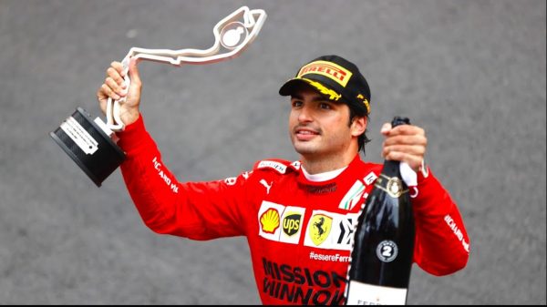 podio Carlos Sainz