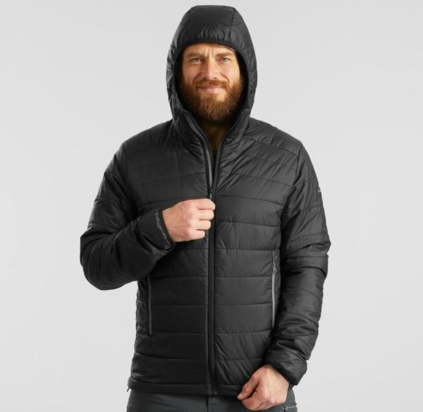 La chaqueta de Decathlon que sorprende por su precio y estilo