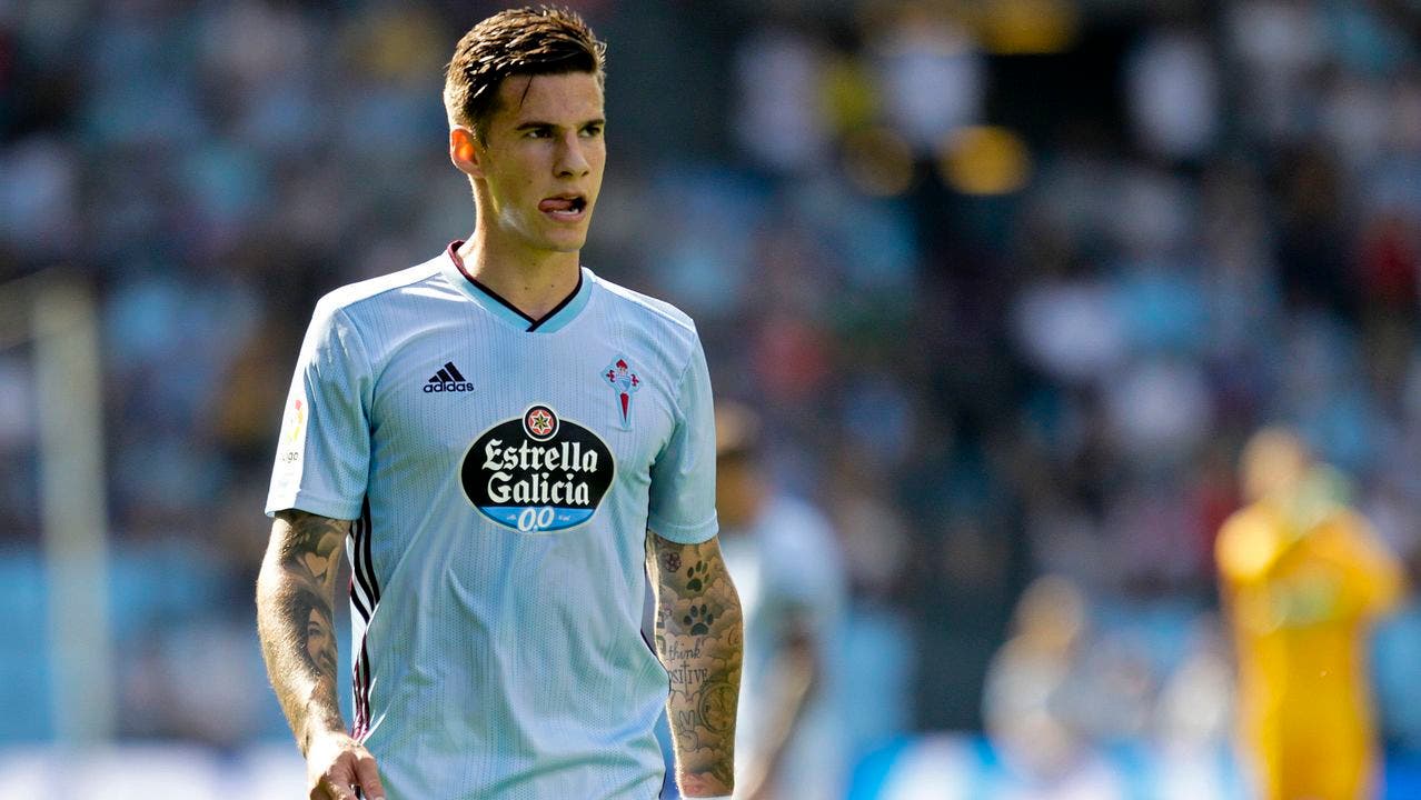 Santi Mina