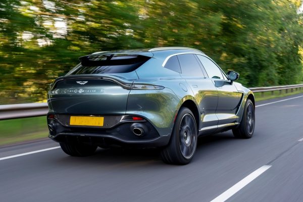 El nuevo coche de Alonso: Aston Martin DBX 707