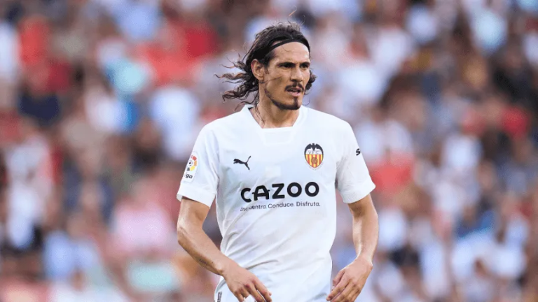 Adiós cantado de Cavani obliga al Valencia CF a buscar nueve