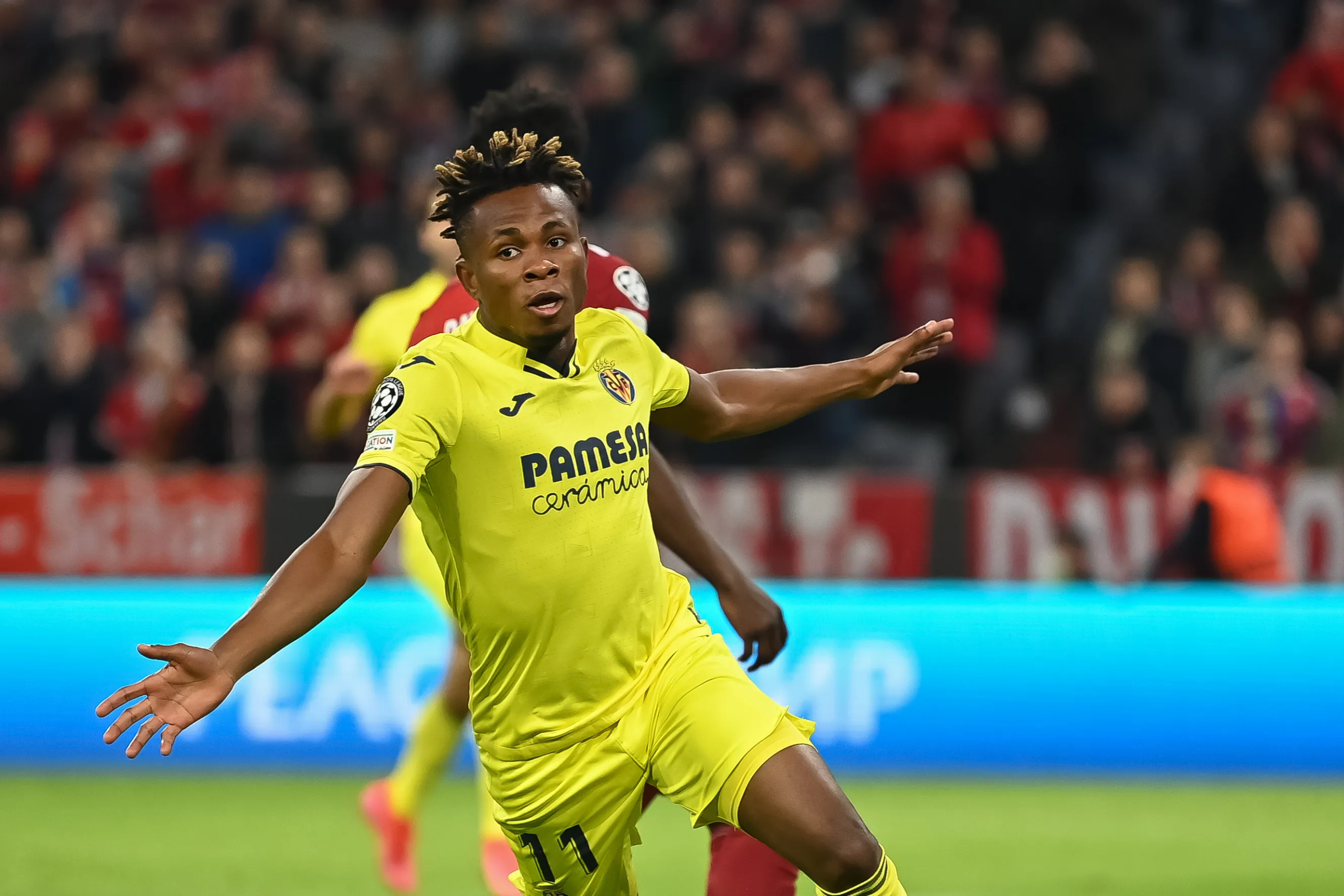 El Villarreal CF se cubre las espaldas ante el posible adiós de Chukwueze