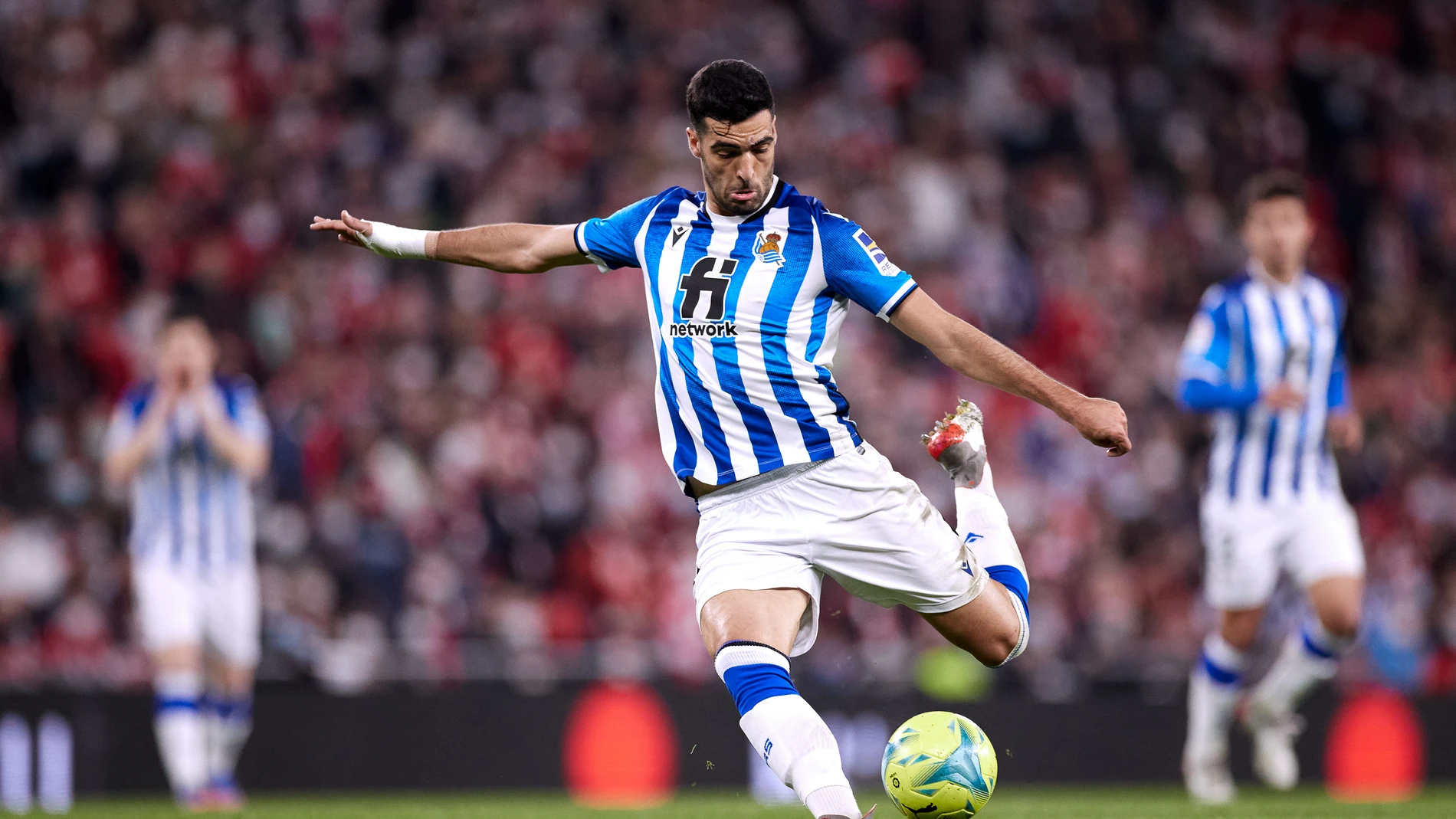 Mikel Merino tiene ofertas para salir de la Real Sociedad