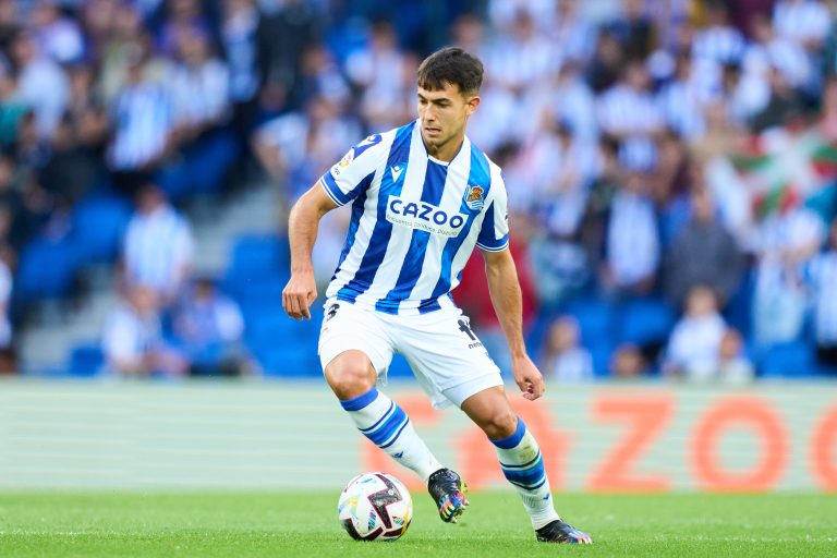 Zubimendi, más cerca de seguir en la Real Sociedad