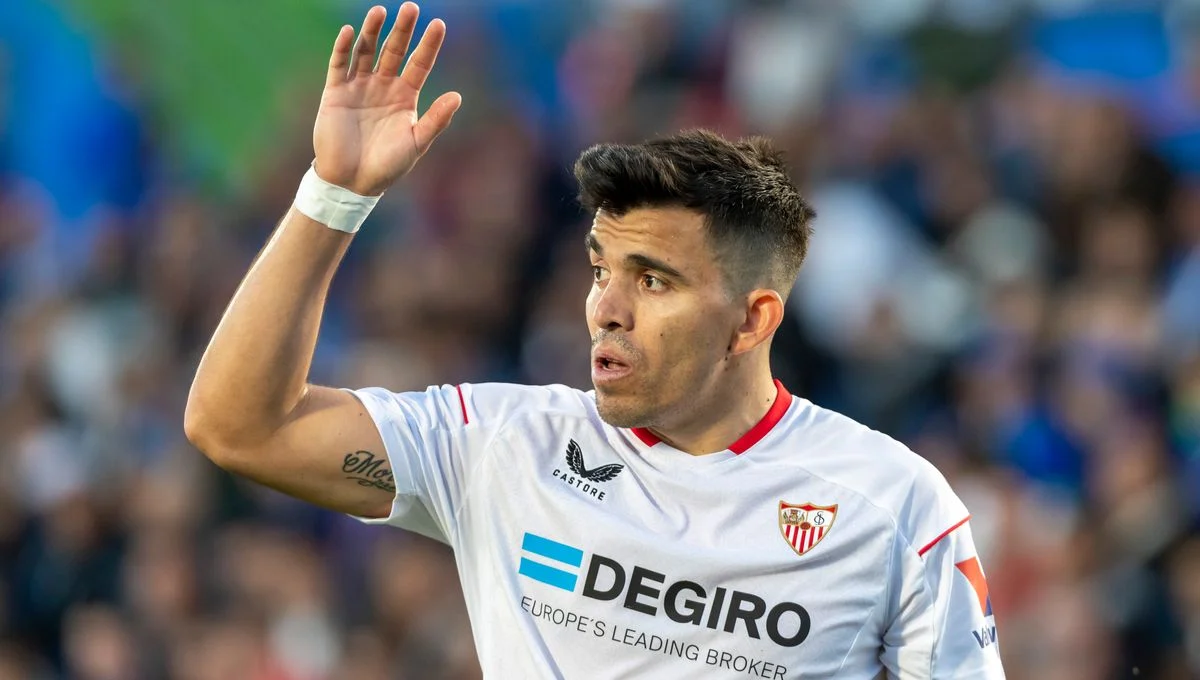 El Sevilla FC no descarta vender a Acuña