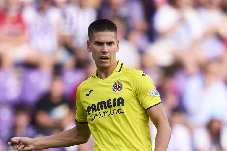 Foyth se aleja del FC Barcelona