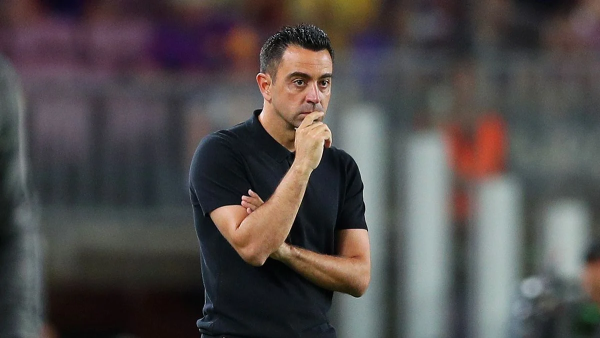 Xavi Hernández molesto con el FC Barcelona por no fichar al pivote que necesita