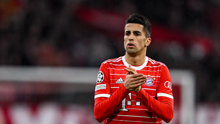 El FC Barcelona sigue tras los pasos de Joao Cancelo