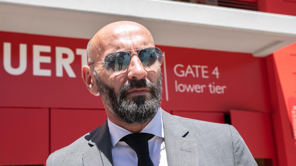 Monchi dejó 2 fichajes encarrilados en el Sevilla FC