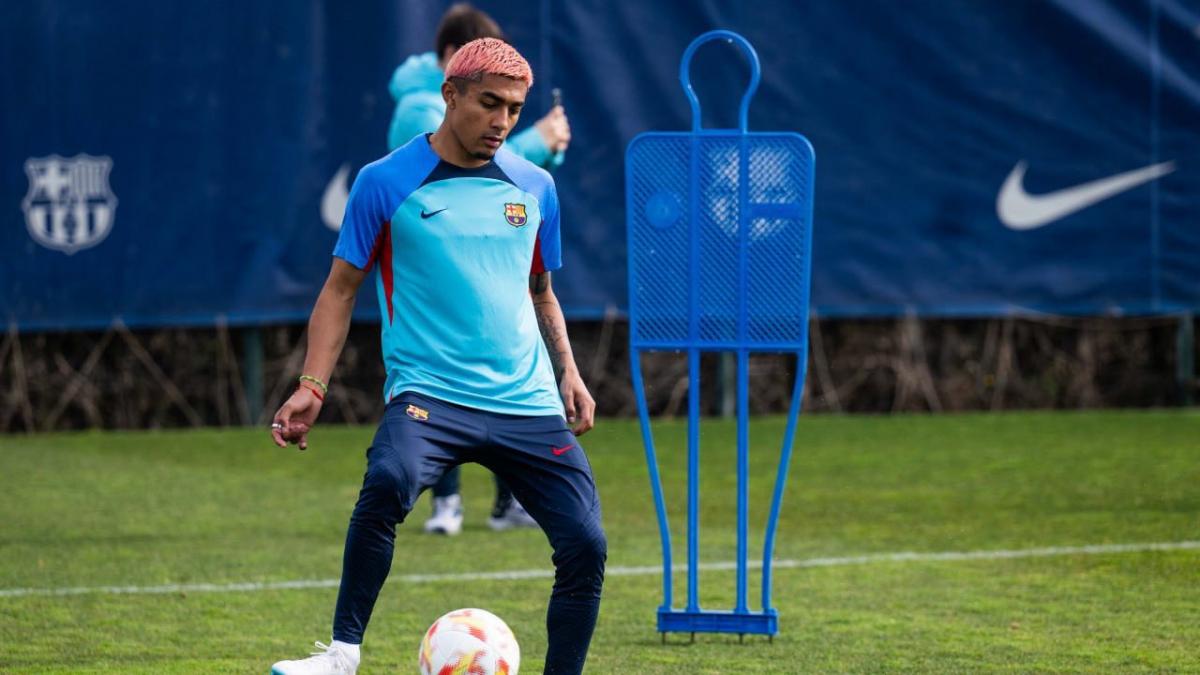 El FC Barcelona fichará nueva competencia para Araujo