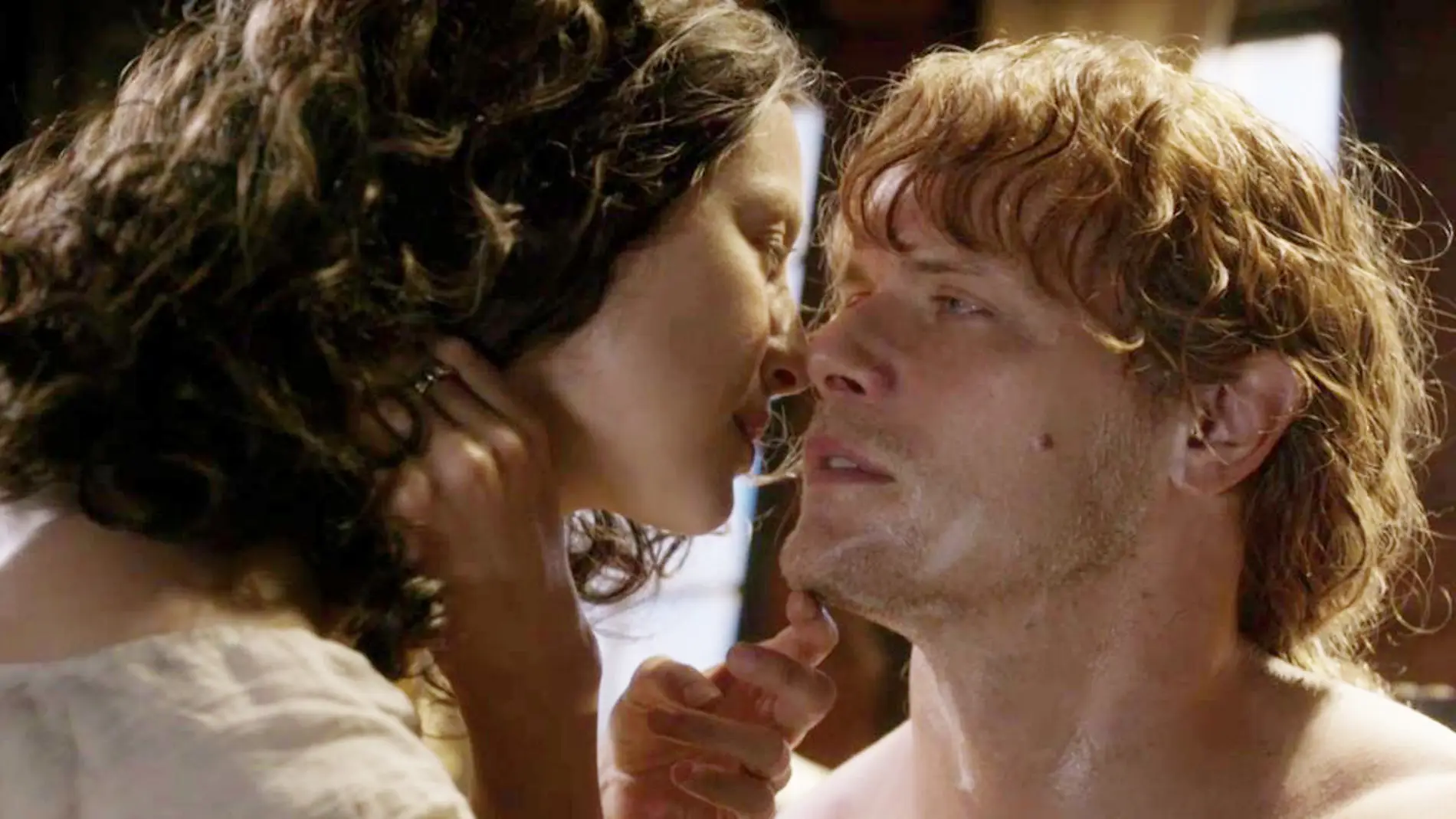 Outlander, criticada por eliminar ciertas escenas entre Claire y Jamie