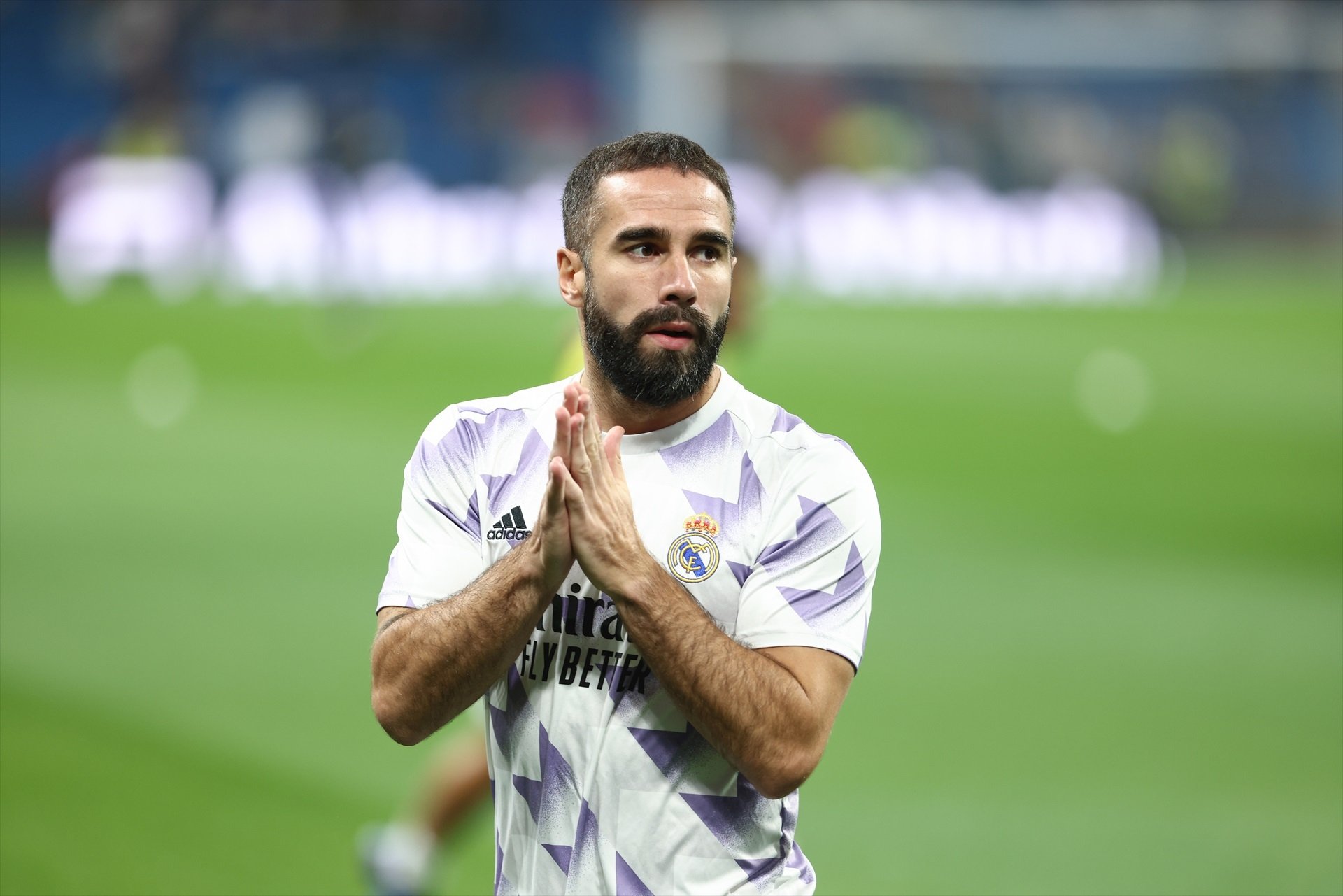 El Real Madrid busca competencia para Carvajal