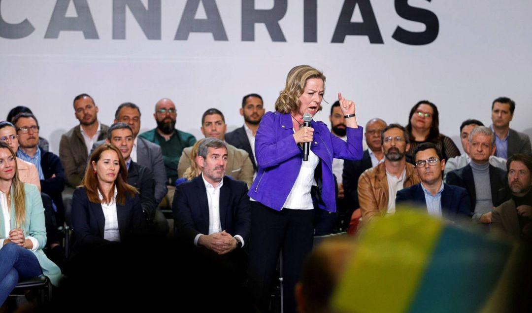 Líder de Coalición Canaria, un partido crucial en el recuento de votos en la política española.