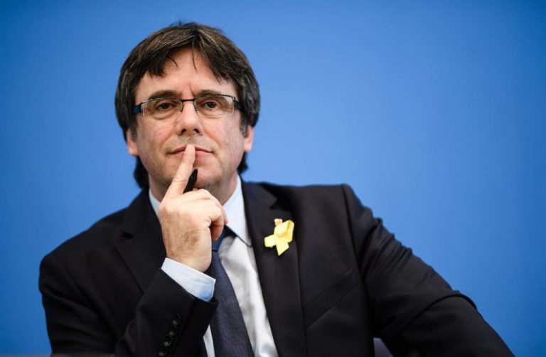 Imagen de Carles Puigdemont en evento político.