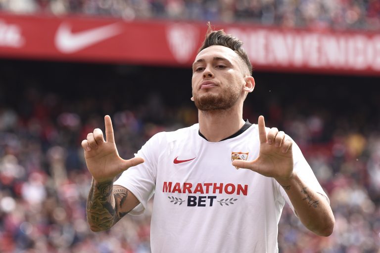 Ocampos tiene abierta la puerta del Sevilla FC