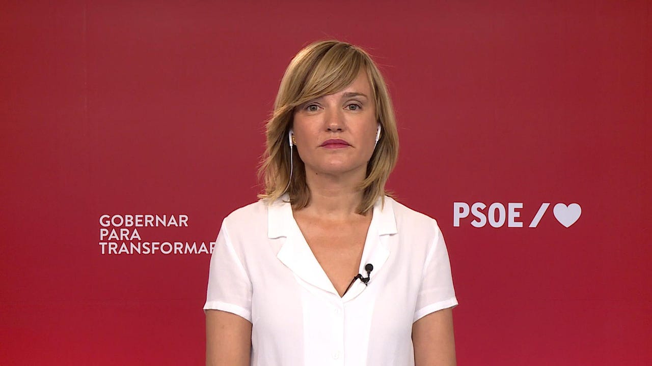 Pilar Alegría, Ministra de Educación del PSOE, en una conferencia de prensa sobre la investidura de Feijóo.