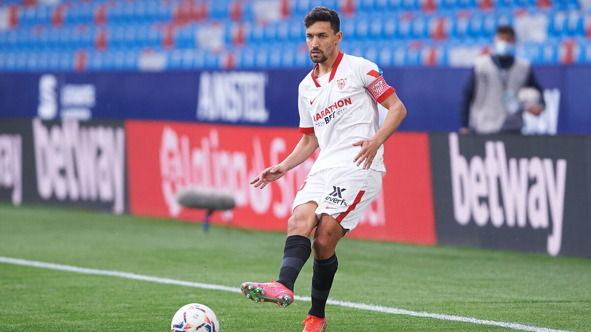 Jesús Navas obliga al Sevilla FC a buscar nuevo lateral