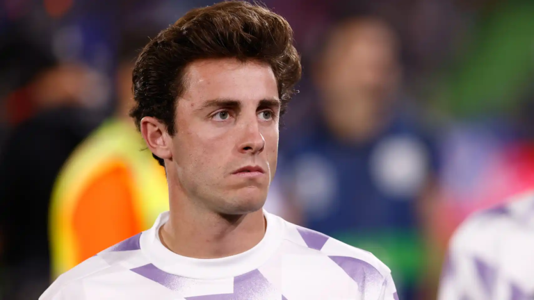 Odriozola espera ser titular en la Real Sociedad