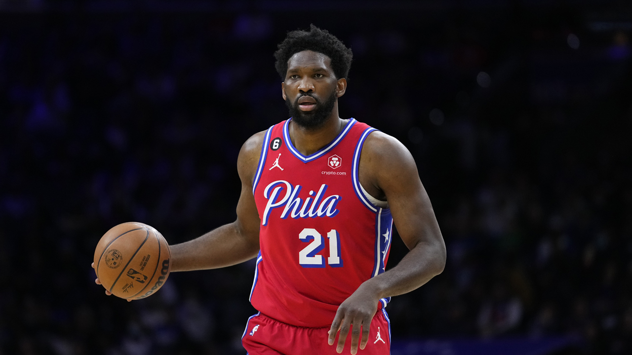 Joel Embiid, desesperado con la situación de los Sixers