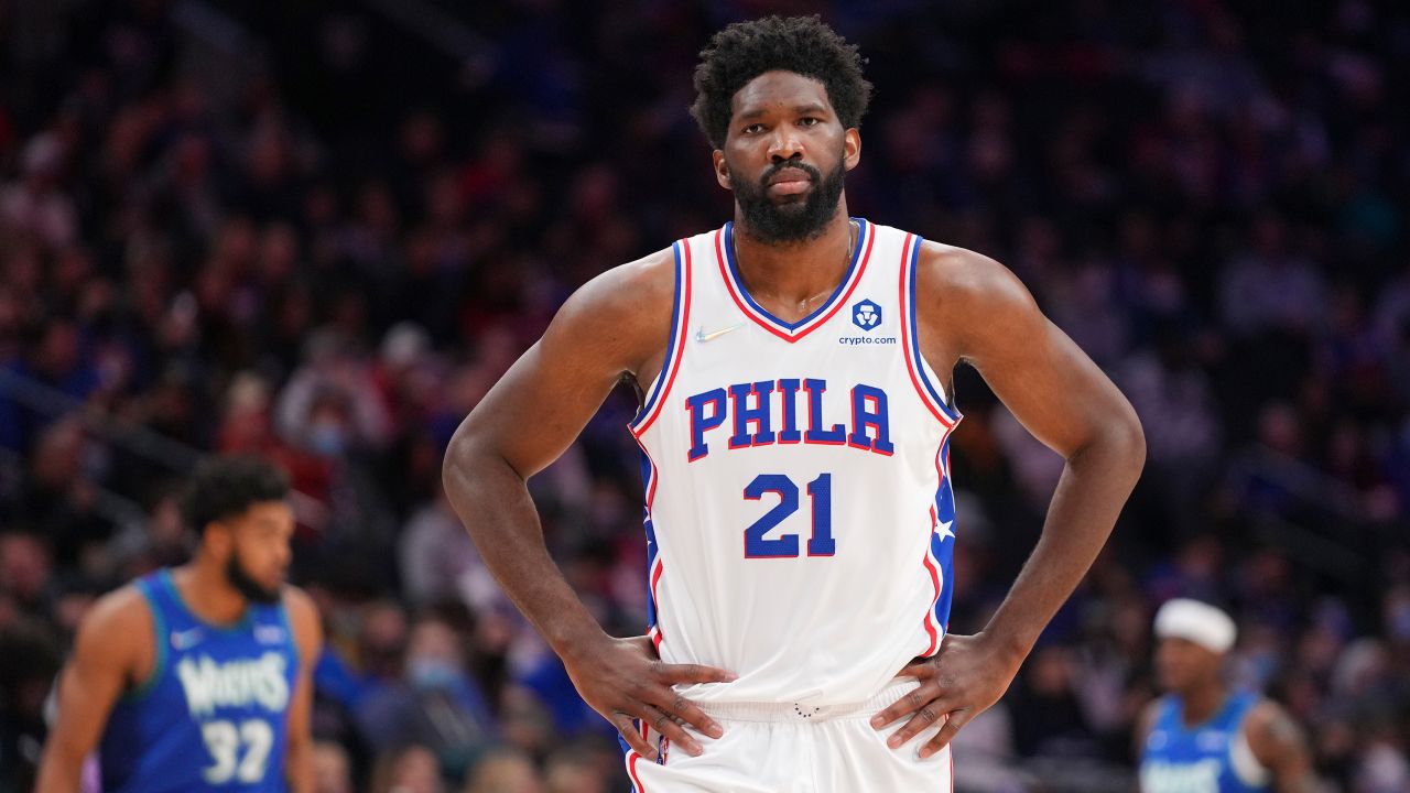 Joel Embiid, desesperado con la situación de los Sixers