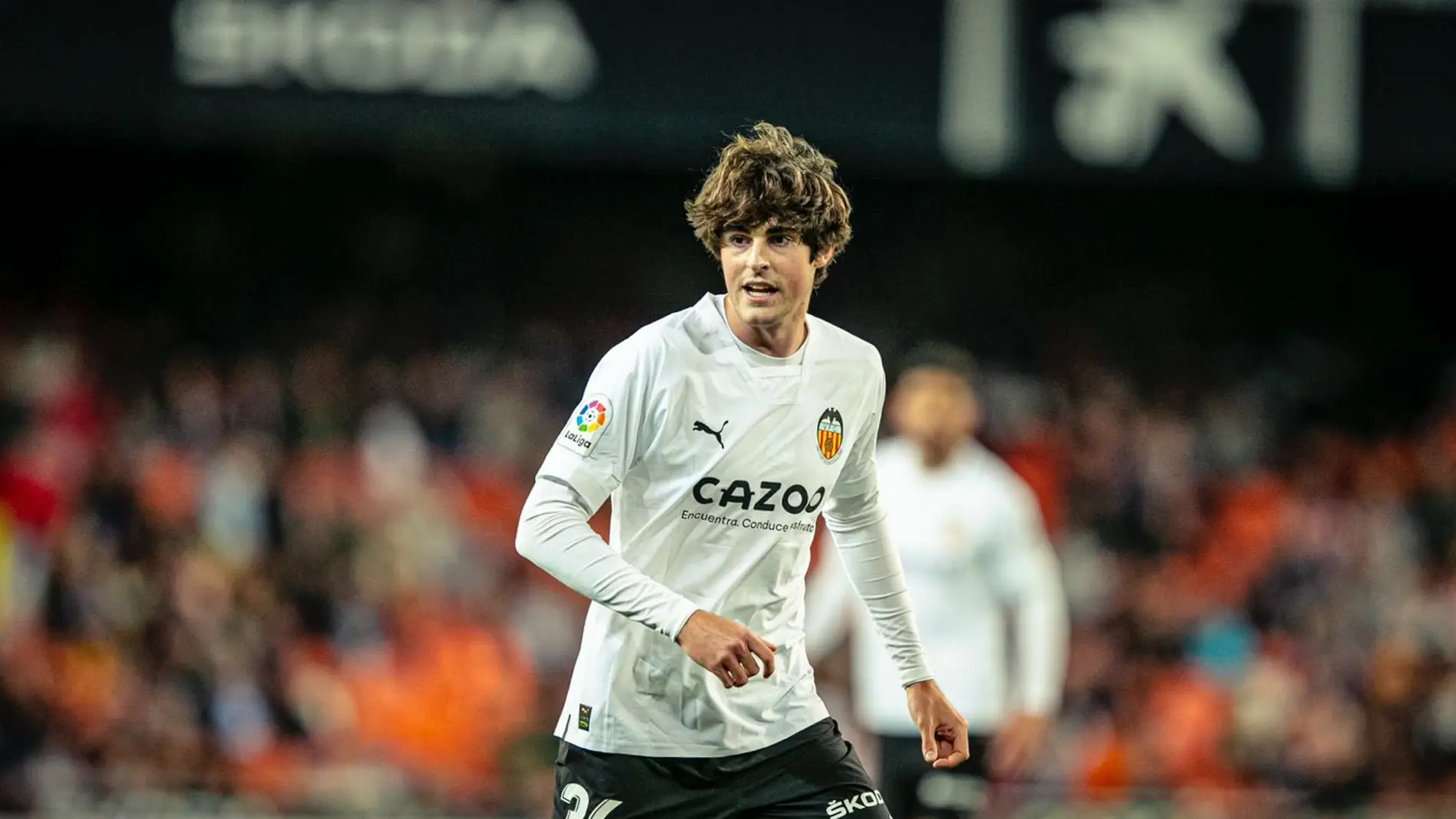 El Valencia CF se frota las manos con Javi Guerra