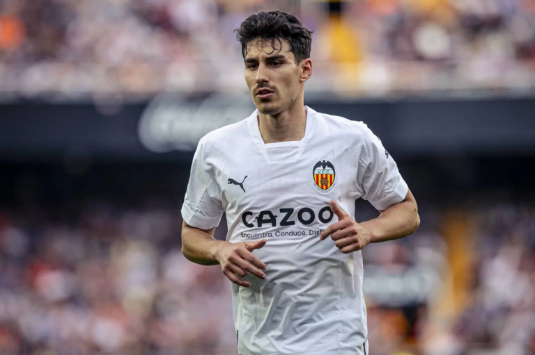 André Almeida podría salir del Valencia CF en enero