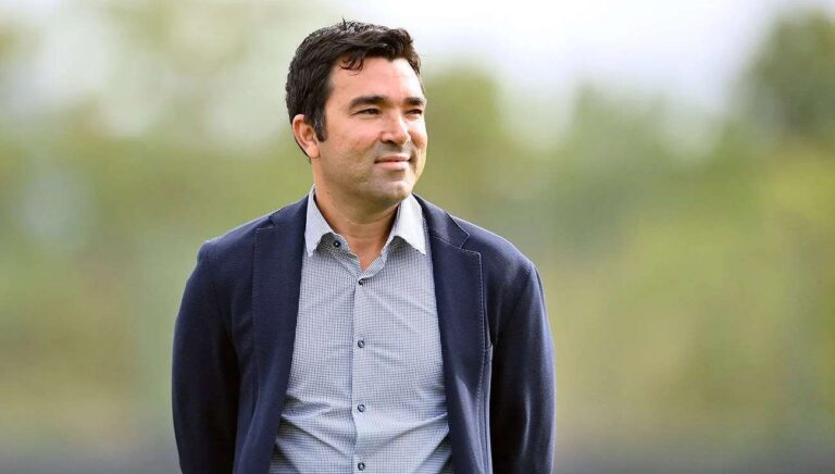 Deco trabaja en dos fichajes para el FC Barcelona