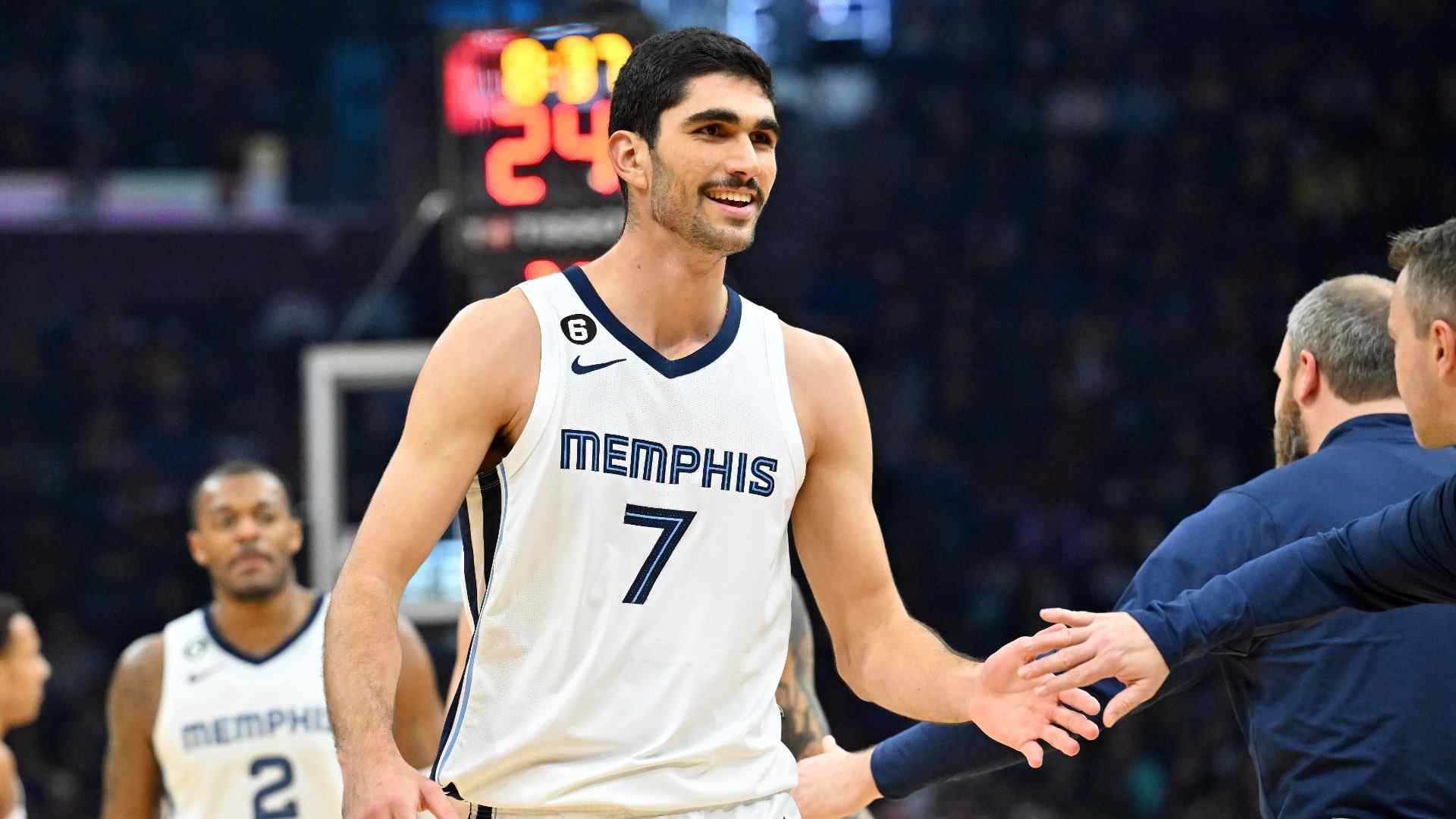 Santi Aldama no saldrá de Memphis Grizzlies