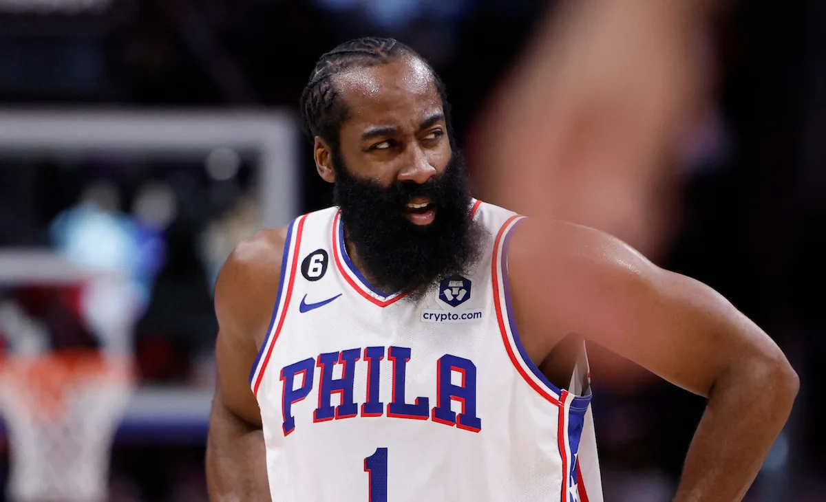 James Harden ya forma parte de los Clippers