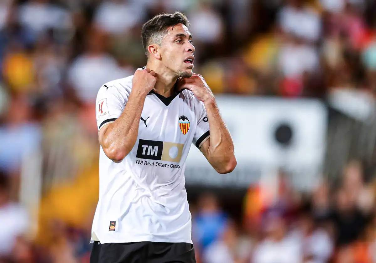 La renovación de Gabriel Paulista no avanza