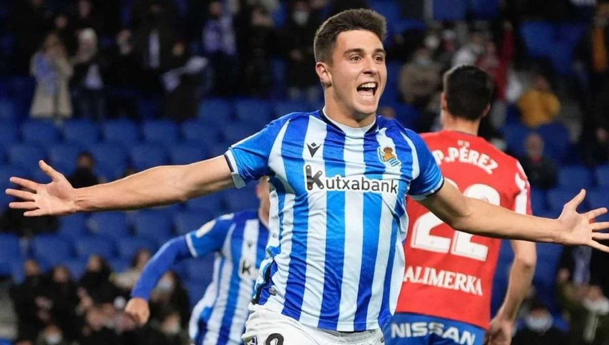 El Zaragoza sigue buscando delantero en el mercado