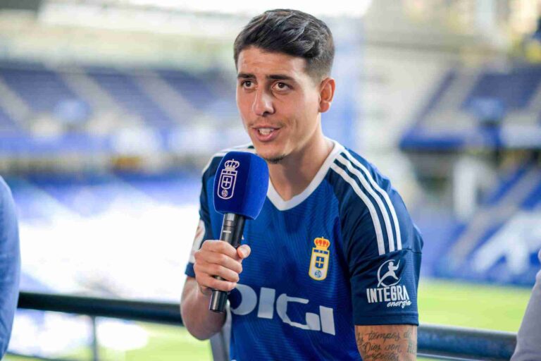 Colombatto tiene una opción para salir del Real Oviedo