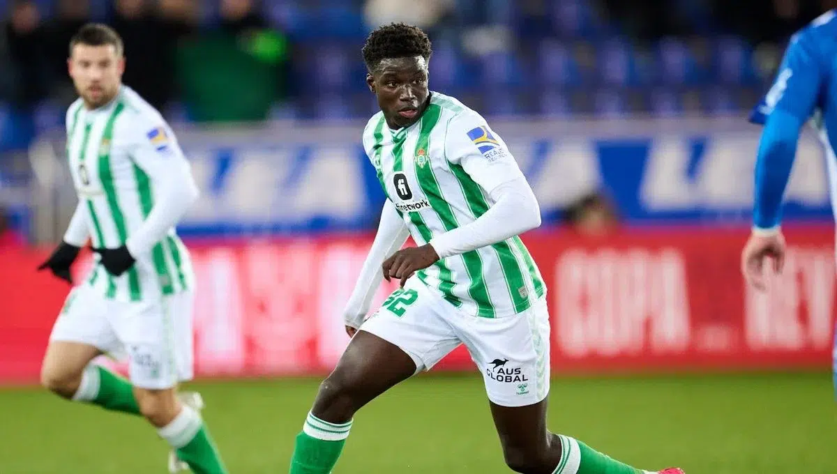 Nobel Mendy, defensor del Real Betis