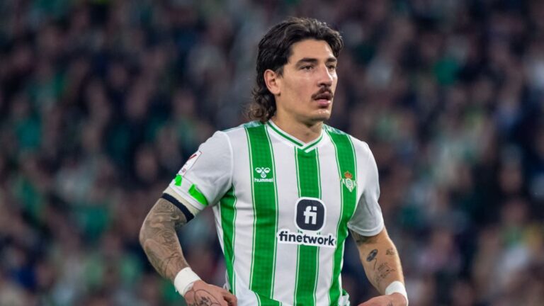 Héctor Bellerín lateral del Betis