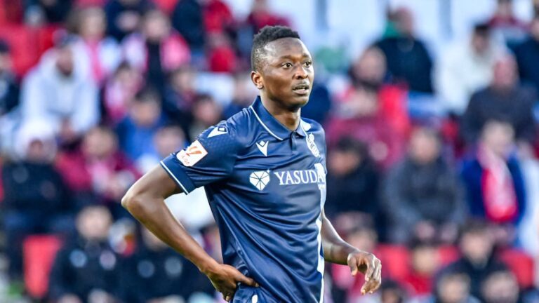 Umar Sadiq delantero de la Real Sociedad