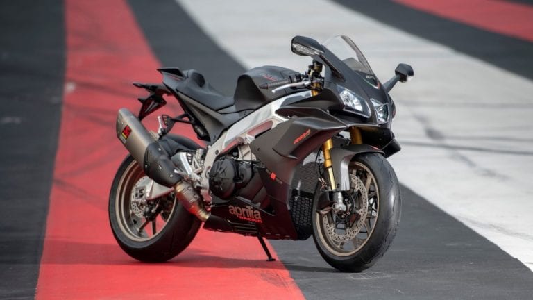 aprilia-rsv4-1100-factory-1