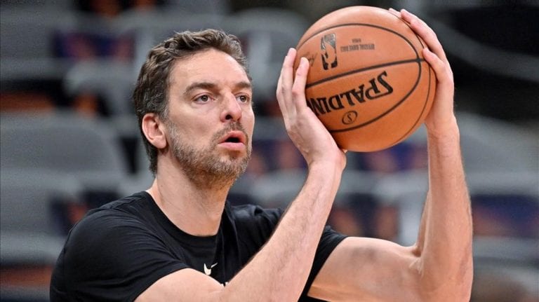 pau-gasol-calienta-antes-partido-marzo-del-2019-1574290109430